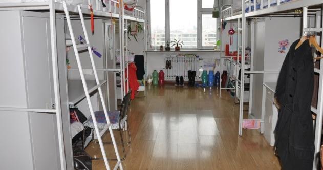 寧夏師范學(xué)院宿舍條件怎么樣,幾個人住,有空調(diào)嗎?