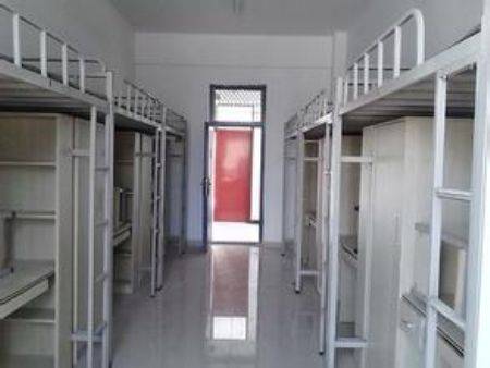 青海民族大學宿舍條件怎么樣,幾個人住,有空調(diào)嗎?