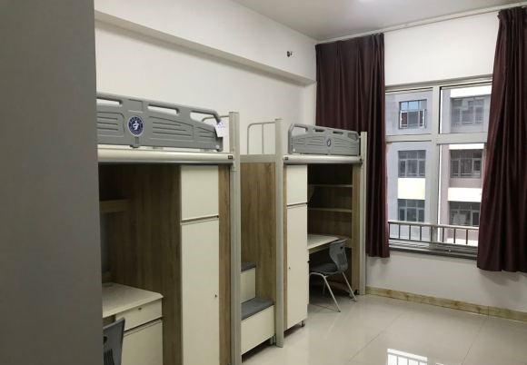 寧夏醫(yī)科大學宿舍條件怎么樣,幾個人住,有空調嗎?