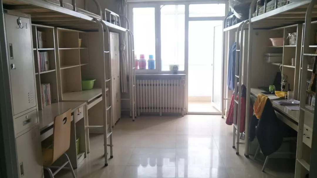 西北民族大學宿舍條件怎么樣,幾個人住,有空調(diào)嗎?