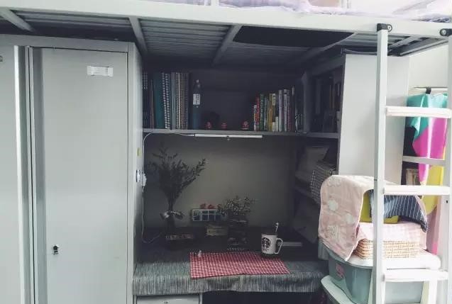 中央戲劇學(xué)院宿舍條件怎么樣,幾個人住,有空調(diào)嗎?