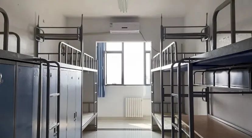 北京林業(yè)大學宿舍條件怎么樣,幾個人住,有空調(diào)嗎?